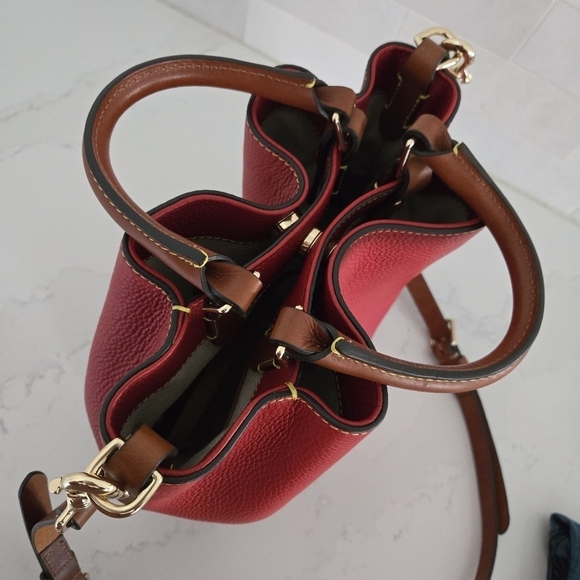 Dooney & Bourke Pebble Grain Small Barlow Shoulder Bag Leather Purse Red Tan - Picture 5 of 16